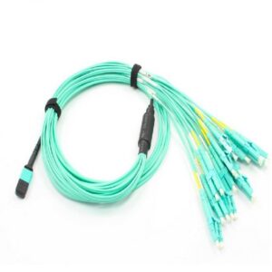 كابل 8 Fiber MTP إلى 8 LC مزدوج OM4 50/125µm للألياف الضوئية المتعددة الأوضاع